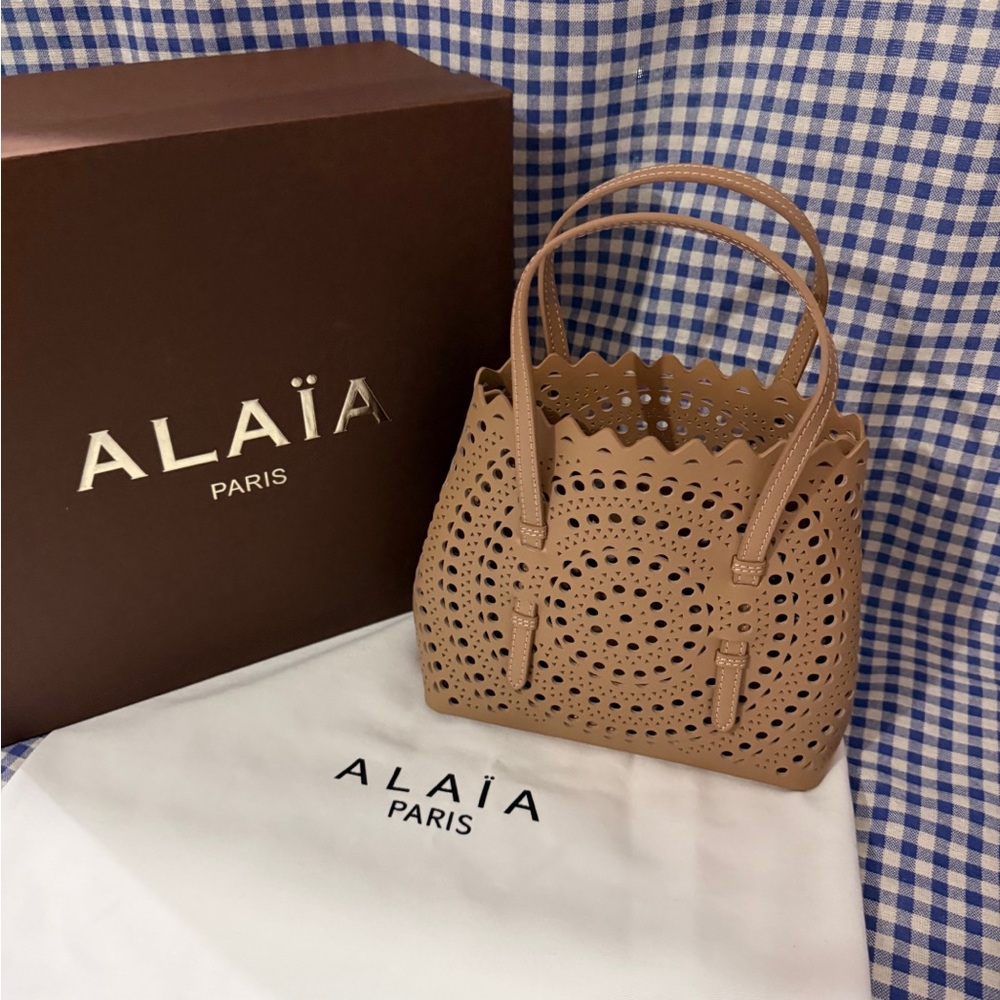 Alaïa Tan Laser-Cut Scalloped Tote